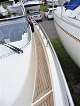 Port access to cockpit.